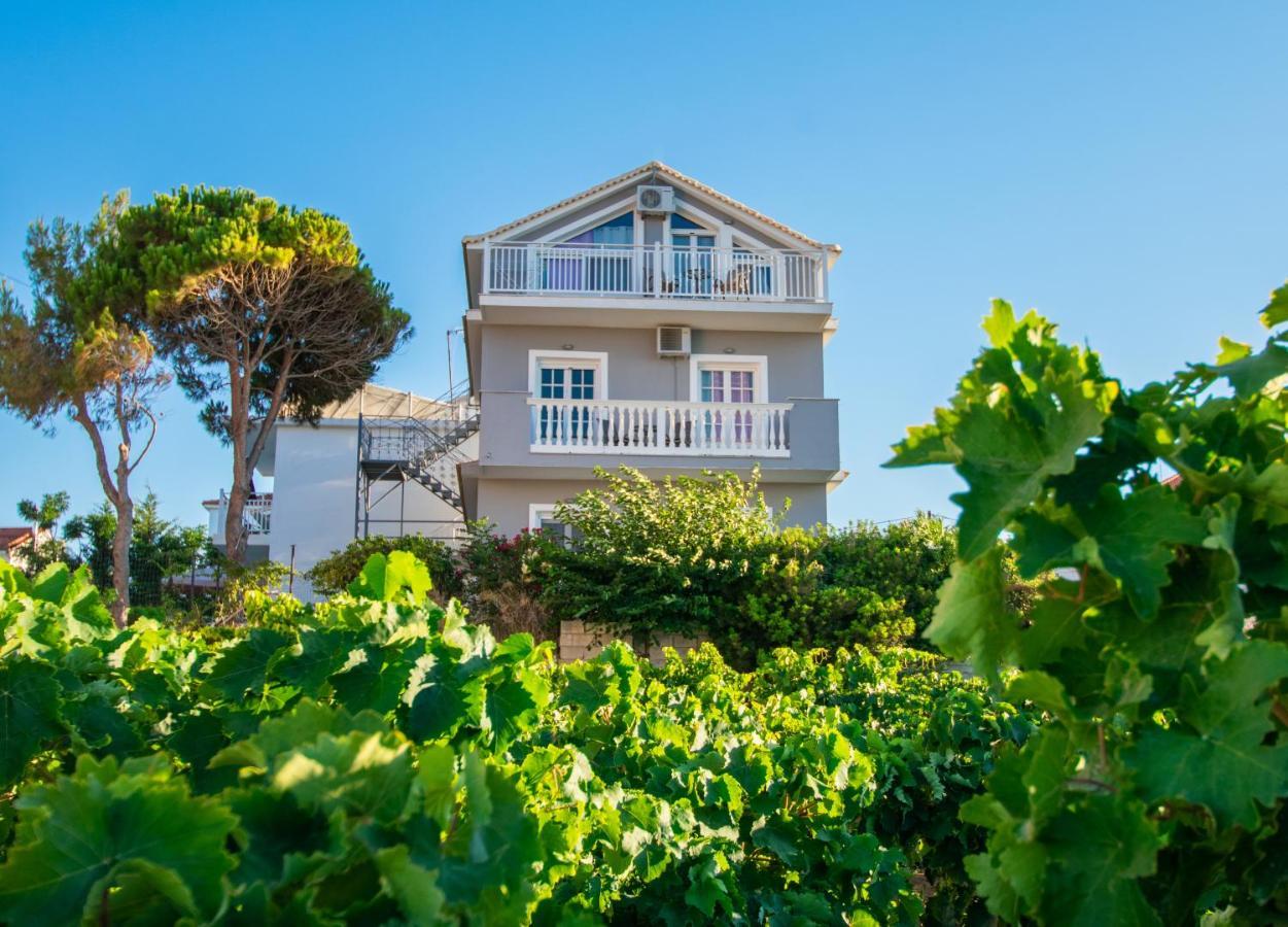 Bellezza Del Mare Apartment Amoudi Luaran gambar